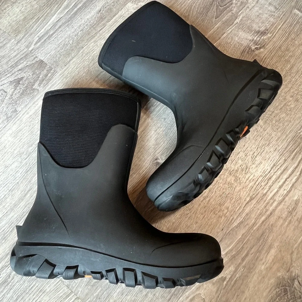 Bogs Mens Classic Seamless Mid Waterproof Winter Boots Black 73342-001 Size 10